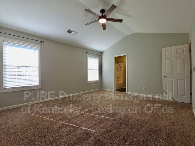 Building Photo - 2564 Rockaway Pl