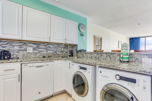 Building Photo - 2500 N Ocean Blvd