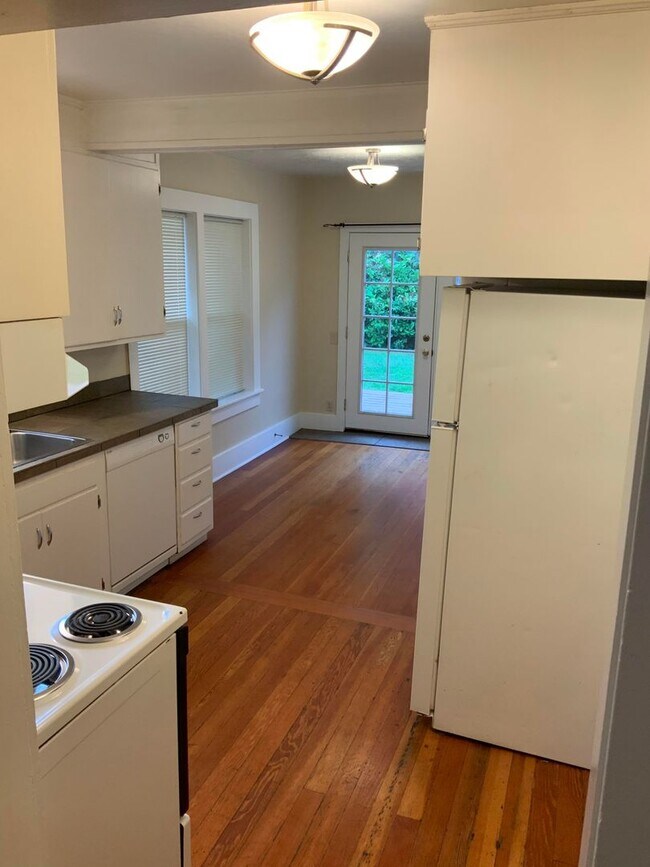 Building Photo - 3056-04 - MSF Properties