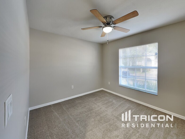 Building Photo - 11002 Millbury Ct
