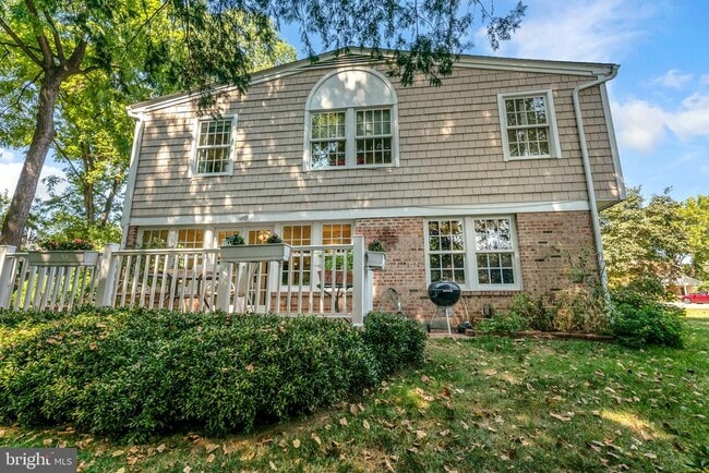 Building Photo - 2708 N Kensington St