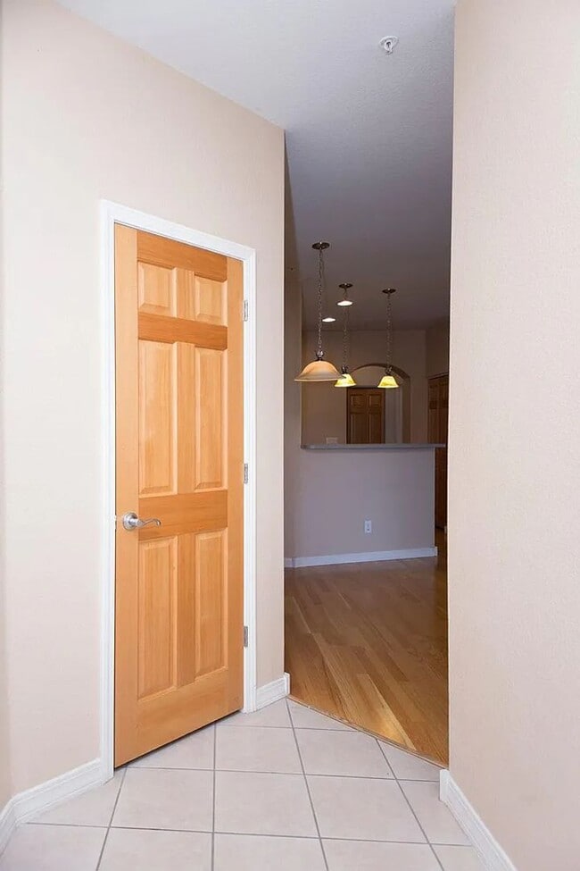 Building Photo - Beautiful Condo near Fossil Creek
