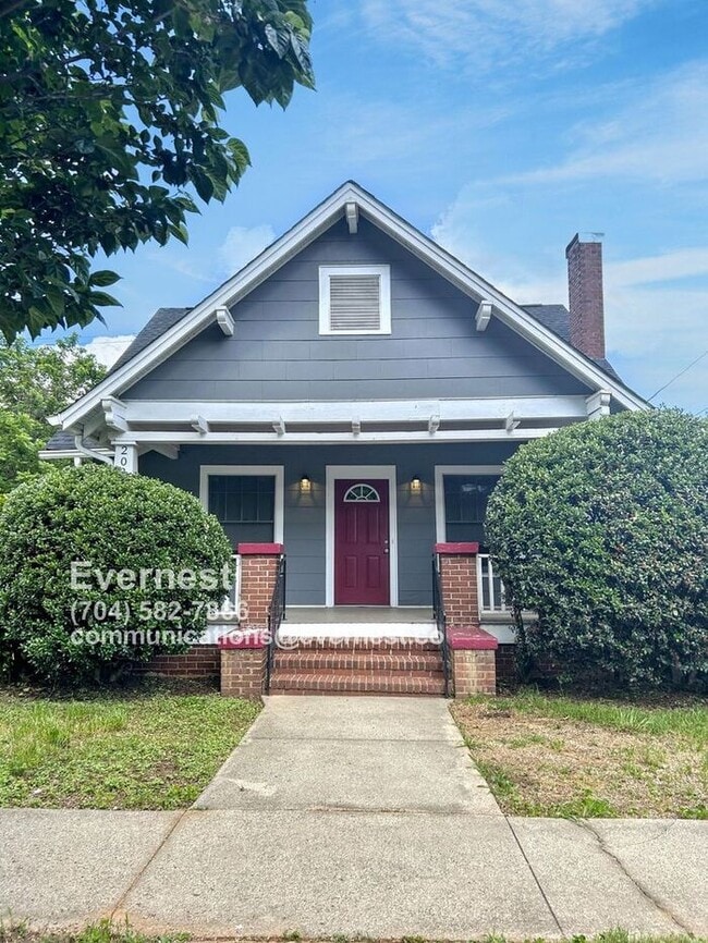 Primary Photo - 203 S Elm St