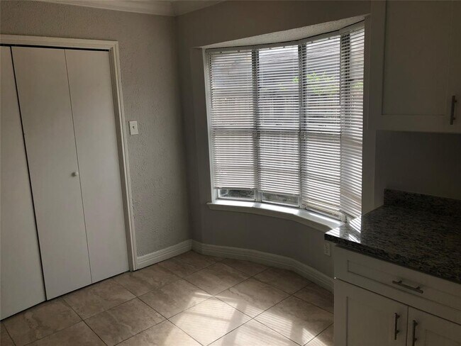 Building Photo - 4911 Algernon Dr