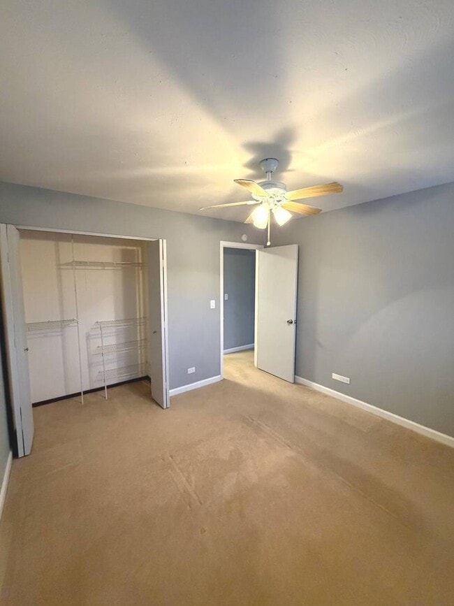 Building Photo - 824 Dighton Ln