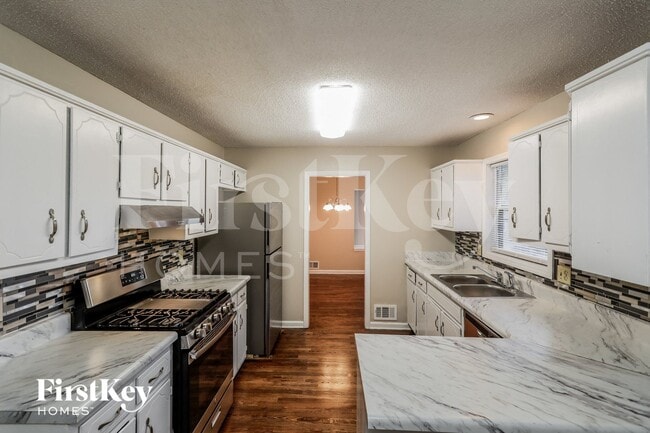 Building Photo - 1349 Millstream Trail NW