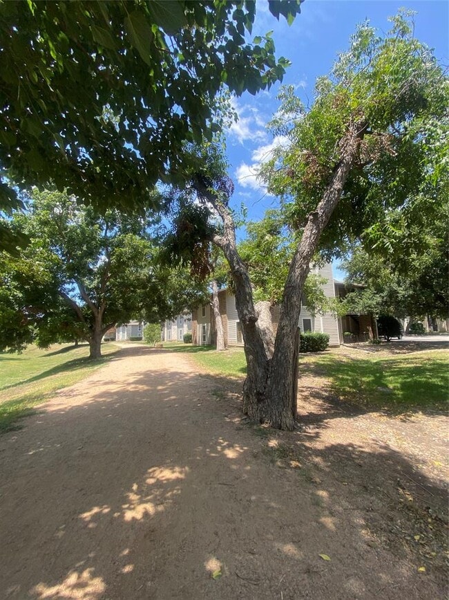 Building Photo - 10616 Mellow Ln