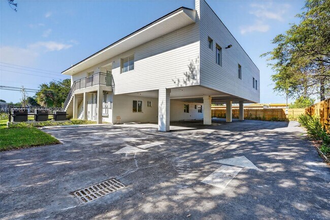 Building Photo - 1515 Redland Rd