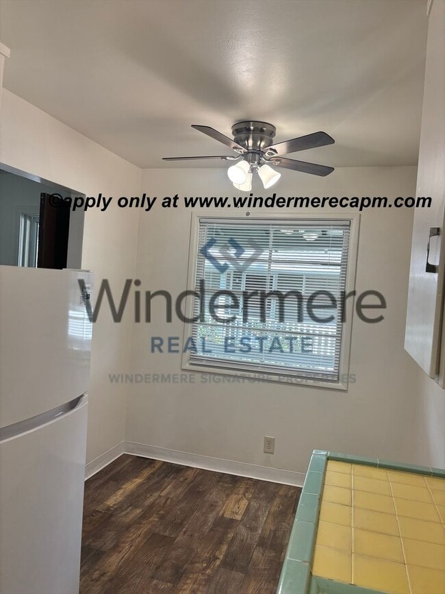 Building Photo - Adorable 1 bed Apartment set in an intimate 8 unit community in New Era Midtown!