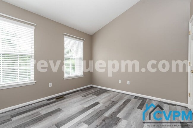 Building Photo - 806 Emory Ct