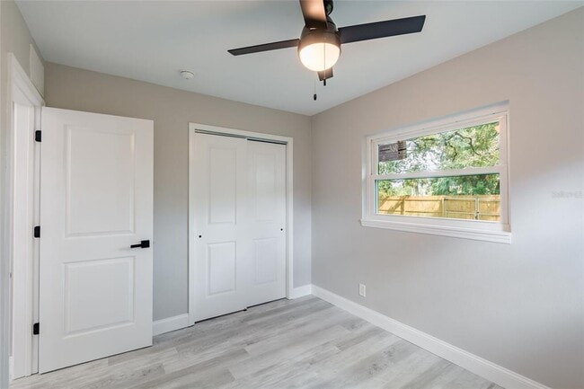 3rd bedroom - 1918 E Shadowlawn Ave