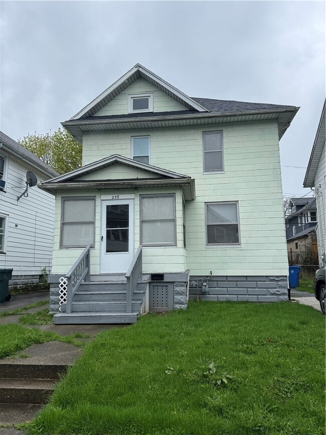 Building Photo - 239 Weyl St