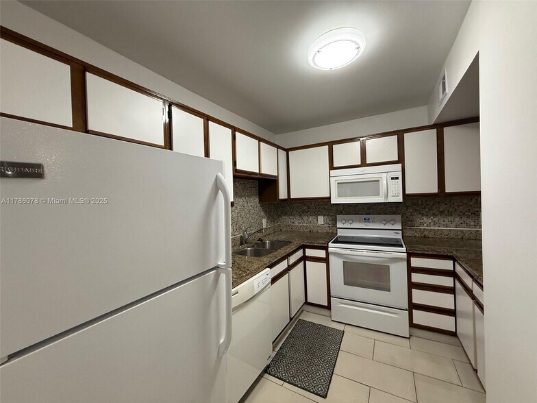 Building Photo - 15290 SW 106th Ln