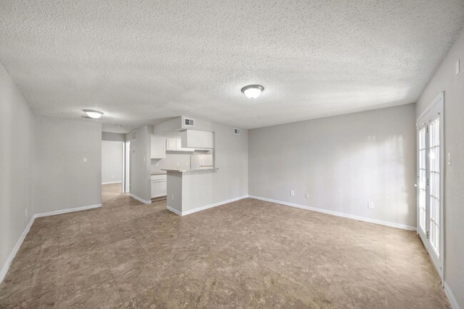 Building Photo - Newly Renovated 1 Bedroom 1 Bathroom  Avai...