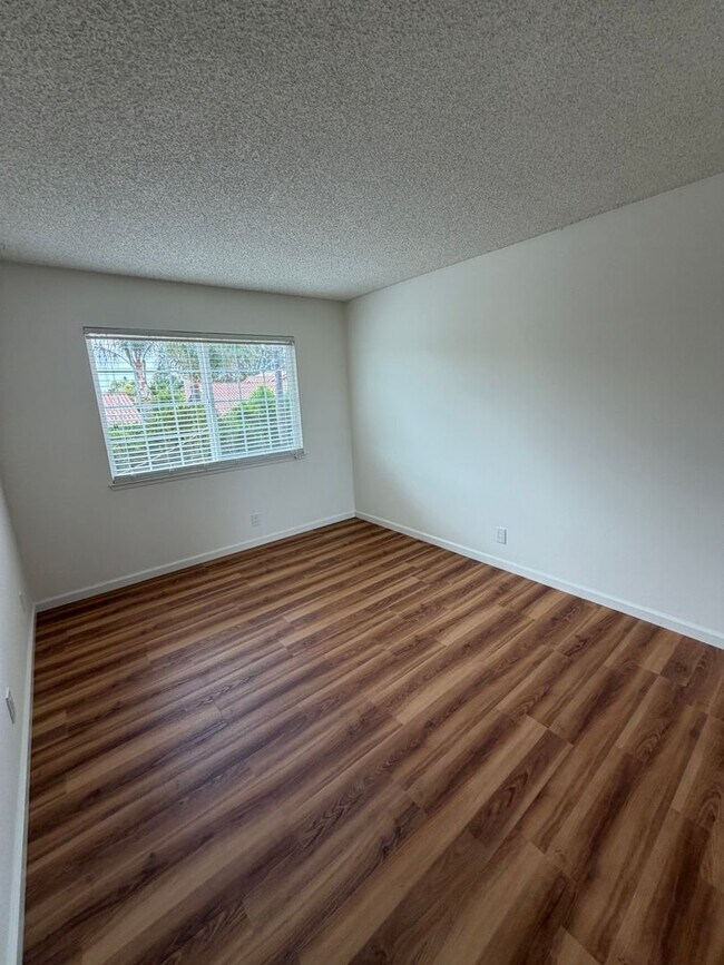Building Photo - 2863 Sapphire Ave