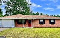 Building Photo - 130 Tapique Cir