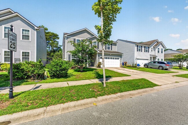 Building Photo - 2657 Doubletree Ct