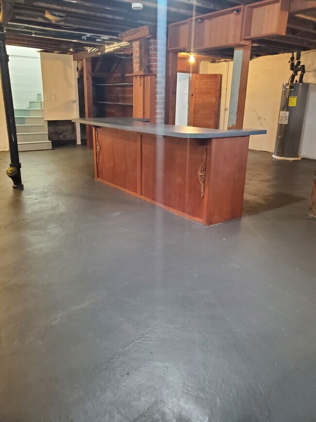 Basement - 807 St Helens St