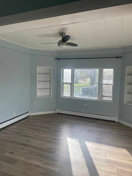 Building Photo - 204 Avenue M