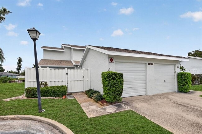 Building Photo - 6537 Cape Hatteras Way NE