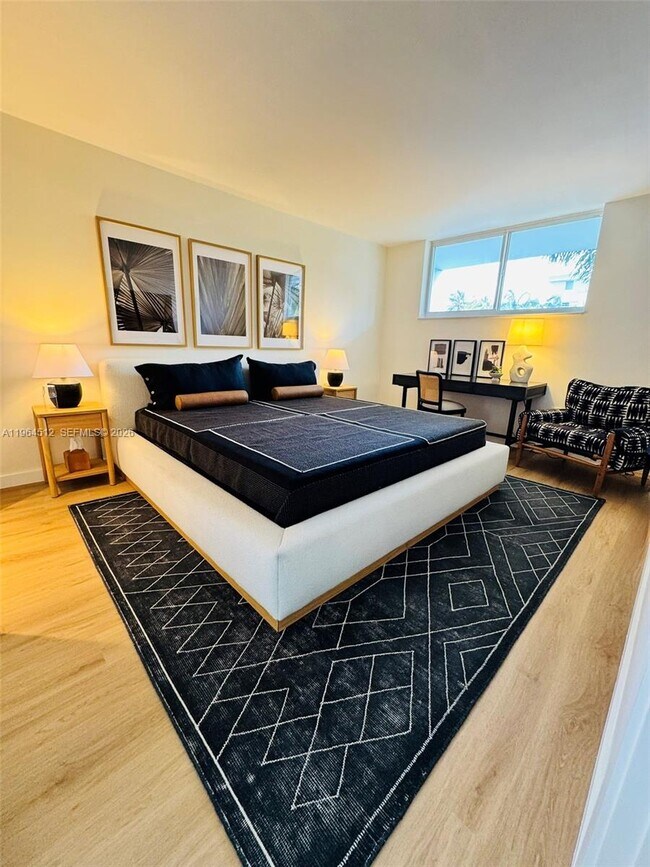 Building Photo - 1045 10th St