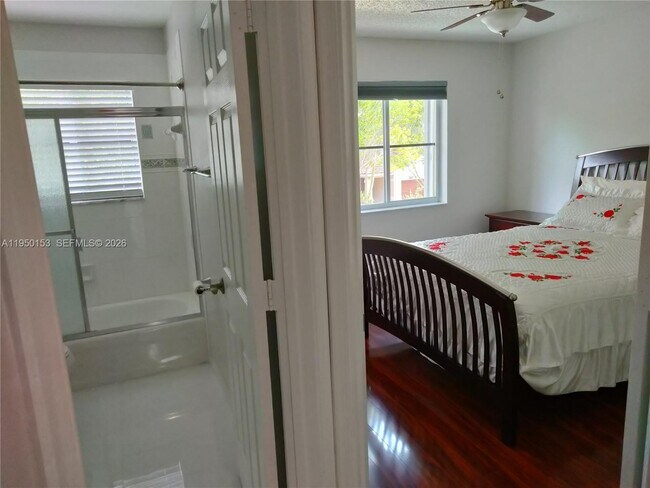 Building Photo - 1249 Allamanda Way