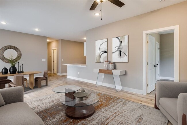 Building Photo - Auburn Villas 4 Bedroom Maxine