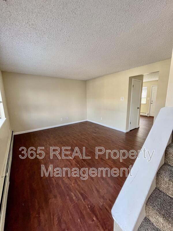 Building Photo - 709 37th Ave