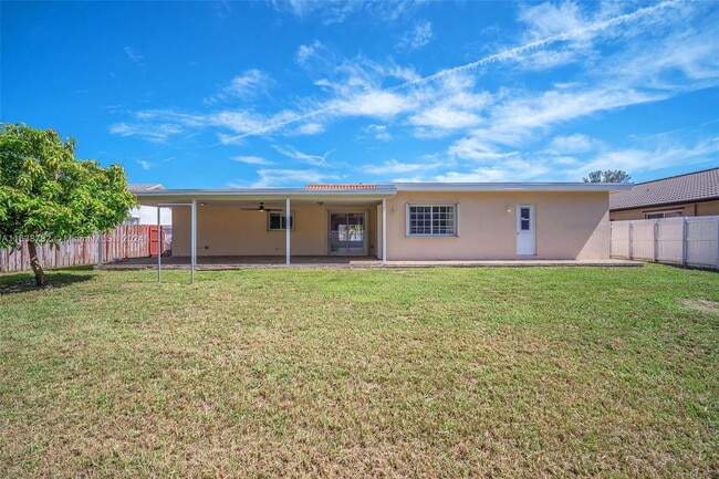 Building Photo - 13340 NW 8th Ct