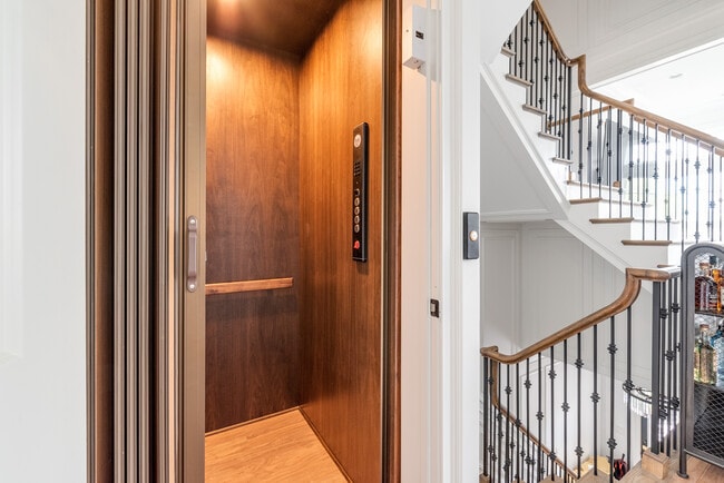 Elevator - 112 E Carson Blvd