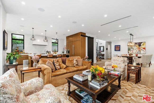 Building Photo - 2230 Malcolm Ave