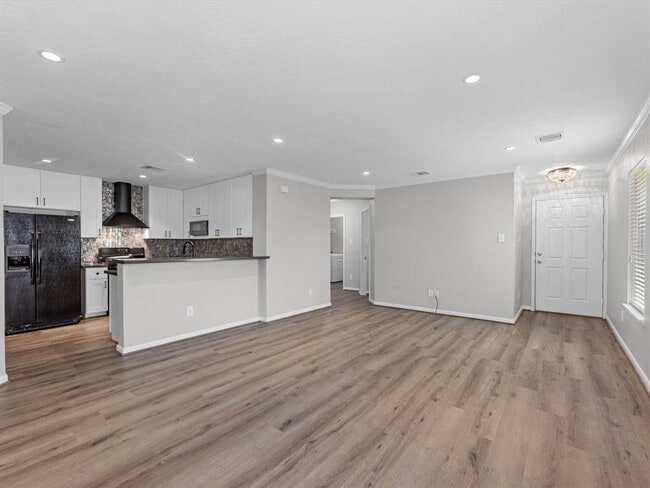 Building Photo - 16010 Sweetwater Fields Ln