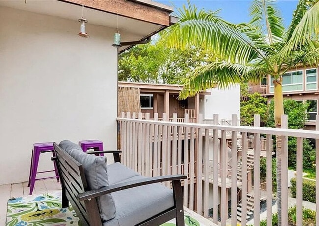 Building Photo - 2622 Torrey Pines Rd