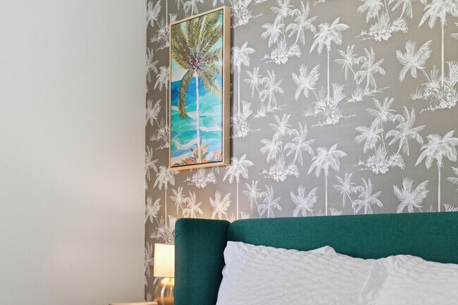 Building Photo - 1424 Willow Rd