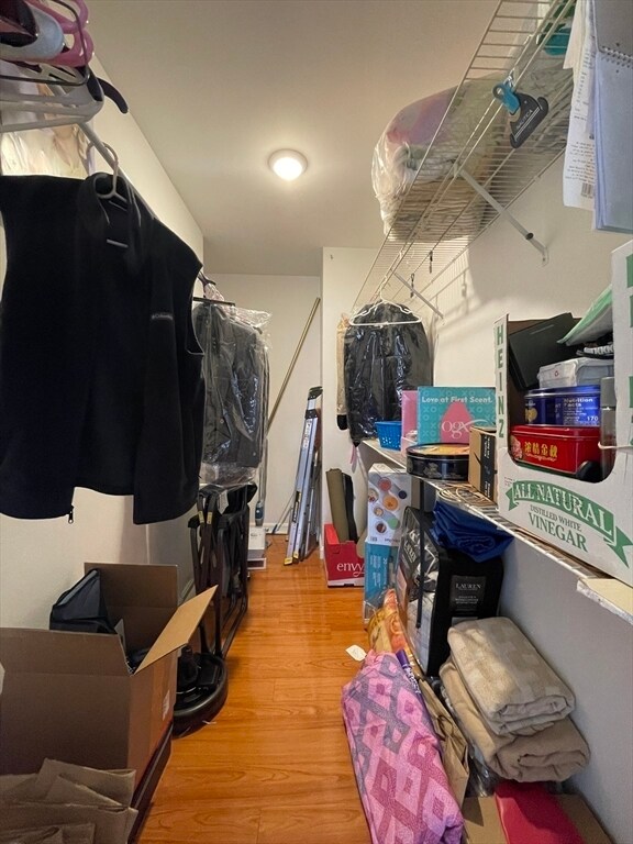 Building Photo - 10 Weston Ave