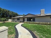 Building Photo - 1531 Elm Dr