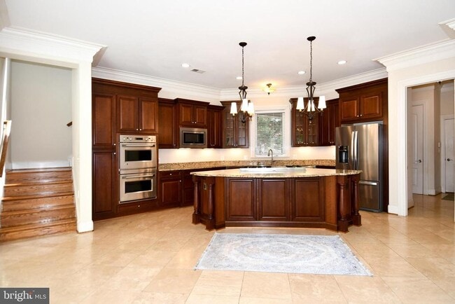 Building Photo - 7104 Old Dominion Dr