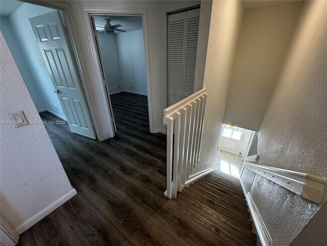 Building Photo - 1007 Bamboo Ln