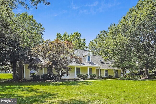 Building Photo - 2906 Cox Neck Rd E