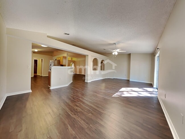 Building Photo - 4045 Half Moon Cir