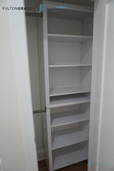 Building Photo - 4636-38 N. Hamilton