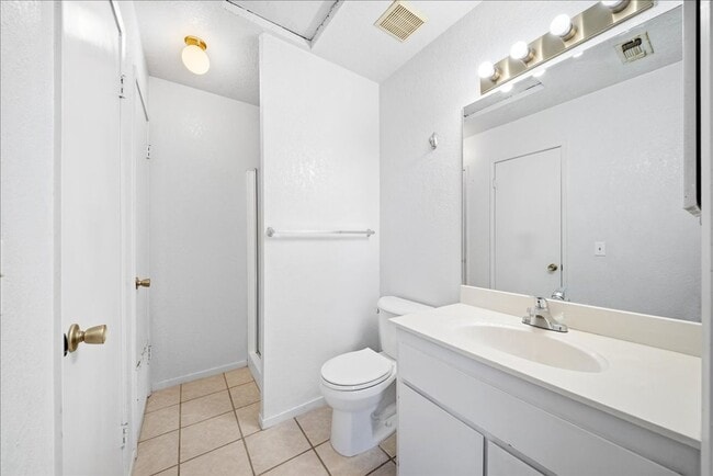 Building Photo - 5945 Main Ave