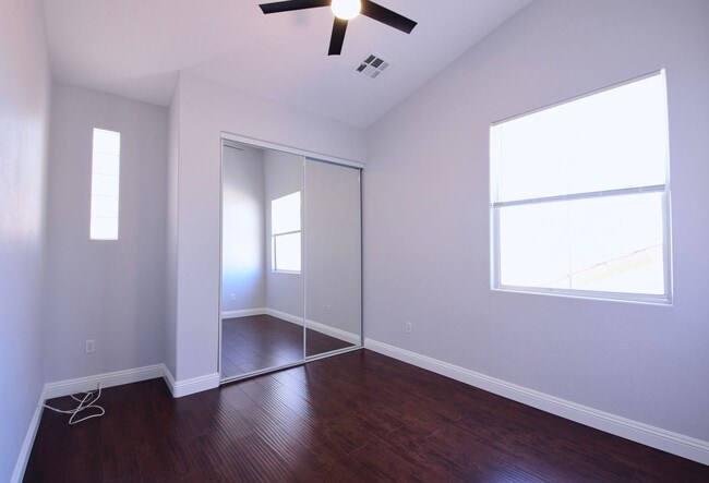 Building Photo - Charming Mediterranean-Style Townhome in G...