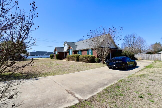 Building Photo - 3245 Arborwood Dr