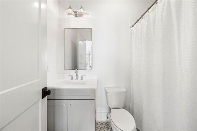 Building Photo - 5638 Glenrich Dr