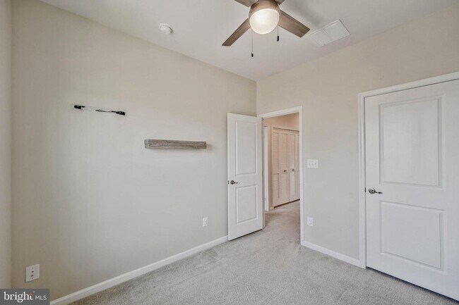 Building Photo - 10711 Hinton Wy