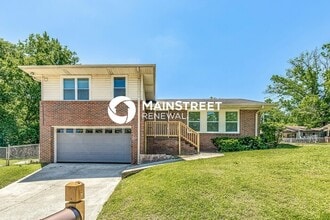 Building Photo - 3 Bedroom Pet-Friendly Home in Tarrant, AL with Main Street Renewal