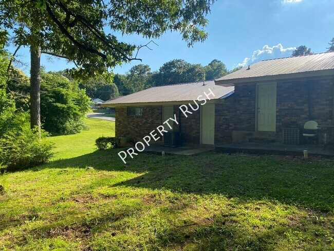 Building Photo - 7612 Bishop Dr