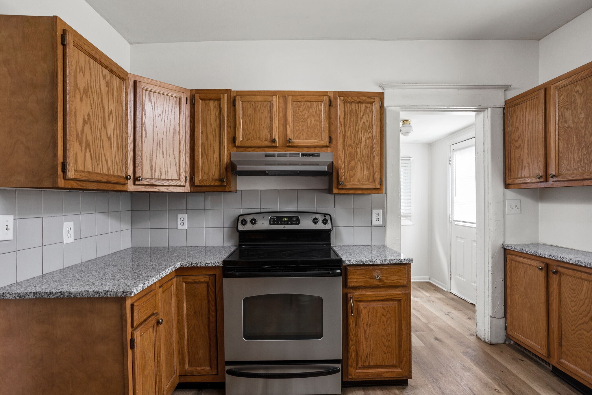 Building Photo - 418 N Drexel Ave