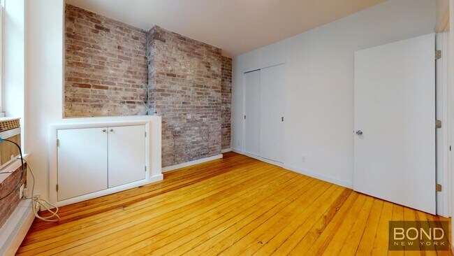 Building Photo - 33 Crosby St